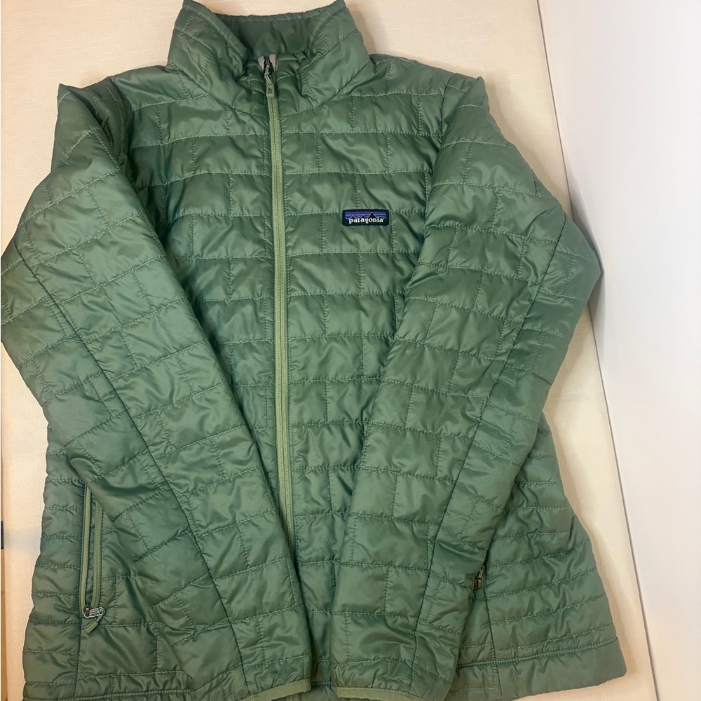 Patagonia Women's Green Nanopuff